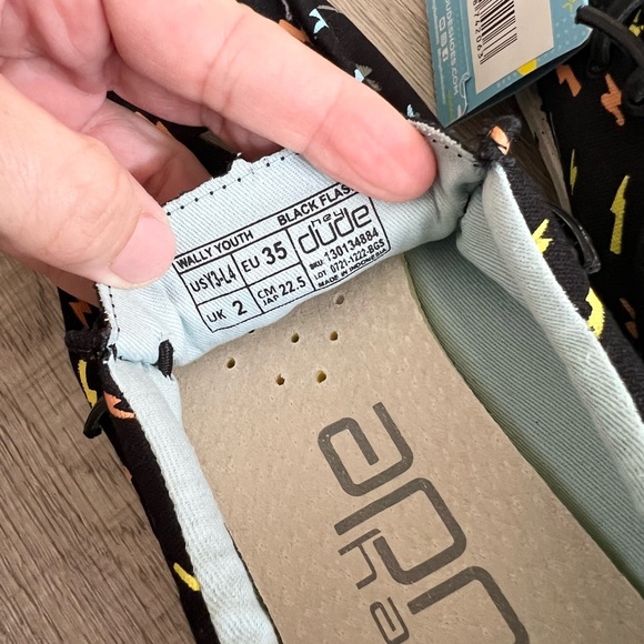 Hey Dude Dudes Wally Youth-Black Flash-Electric Lightening Bolts-size youth Y3 - Picture 7 of 9